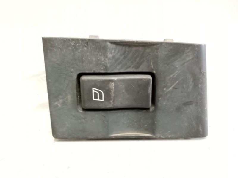 Recambio de mando elevalunas delantero derecho para volvo fl xxx 7.2 diesel referencia OEM IAM 7421043775  