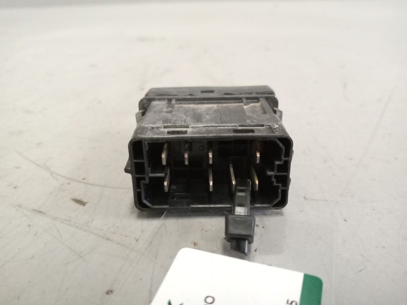 Recambio de mando elevalunas delantero izquierdo para volvo fl xxx 7.2 diesel referencia OEM IAM 7421043775  