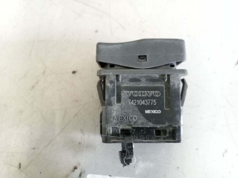 Recambio de mando elevalunas delantero izquierdo para volvo fl xxx 7.2 diesel referencia OEM IAM 7421043775  