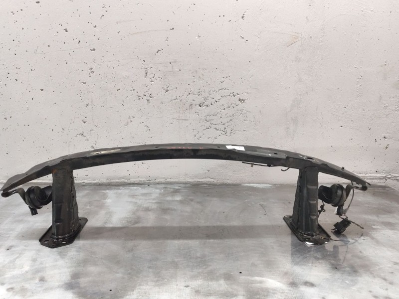 Recambio de refuerzo paragolpes delantero para bmw 1 (e81) 118 d referencia OEM IAM   