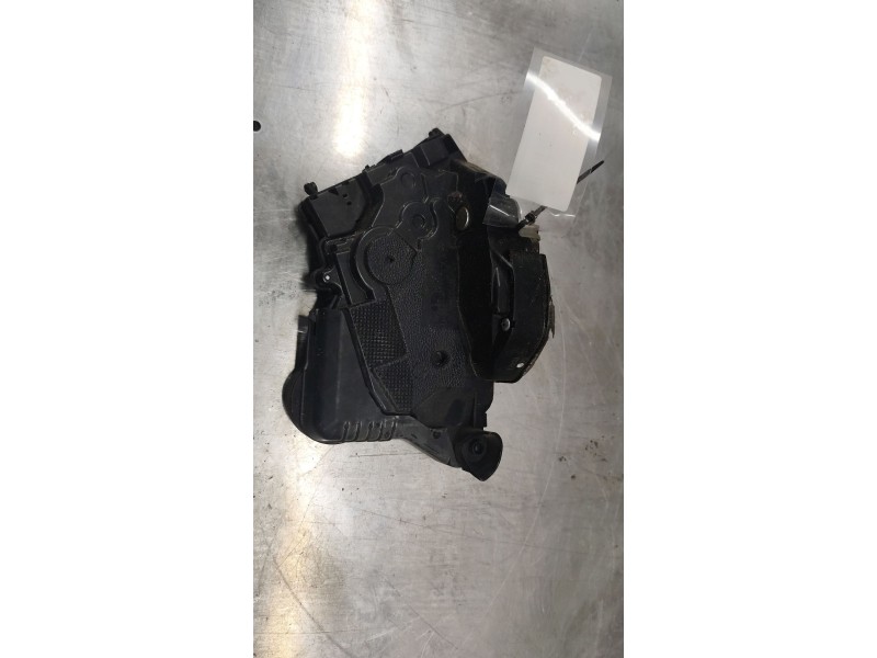 Recambio de cerradura puerta delantera derecha para toyota yaris (_p13_) 1.4 d (nlp130_) referencia OEM IAM   