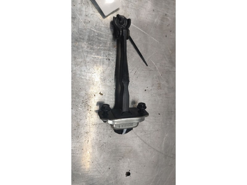 Recambio de retenedor puerta para mg mg zs suv (azs1) 1.5 vti referencia OEM IAM   