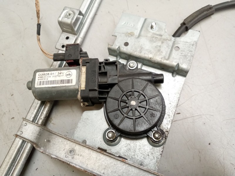 Recambio de elevalunas delantero izquierdo para volvo fl xxx 7.2 diesel referencia OEM IAM 20557552  