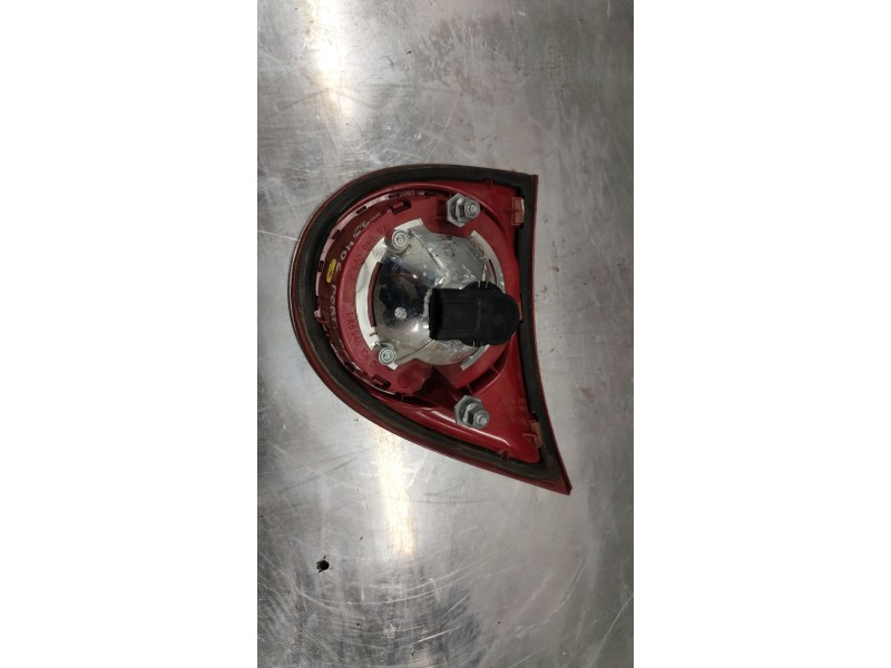 Recambio de piloto trasero izquierdo interior para volkswagen golf v (1k1) 1.9 tdi referencia OEM IAM   