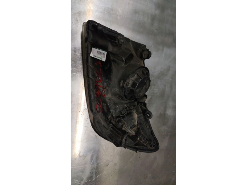 Recambio de faro derecho para kia cerato i hatchback (ld) 2.0 crdi referencia OEM IAM   
