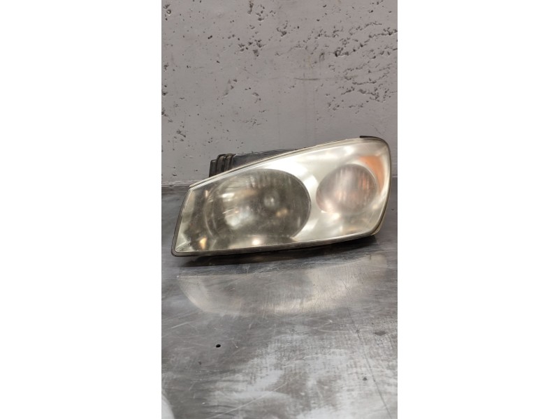 Recambio de faro izquierdo para kia cerato i hatchback (ld) 2.0 crdi referencia OEM IAM   
