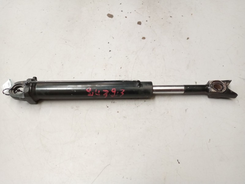 Recambio de brazo elevacion cabina para renault magnum ab 2005 12.8 diesel referencia OEM IAM 5010629264  