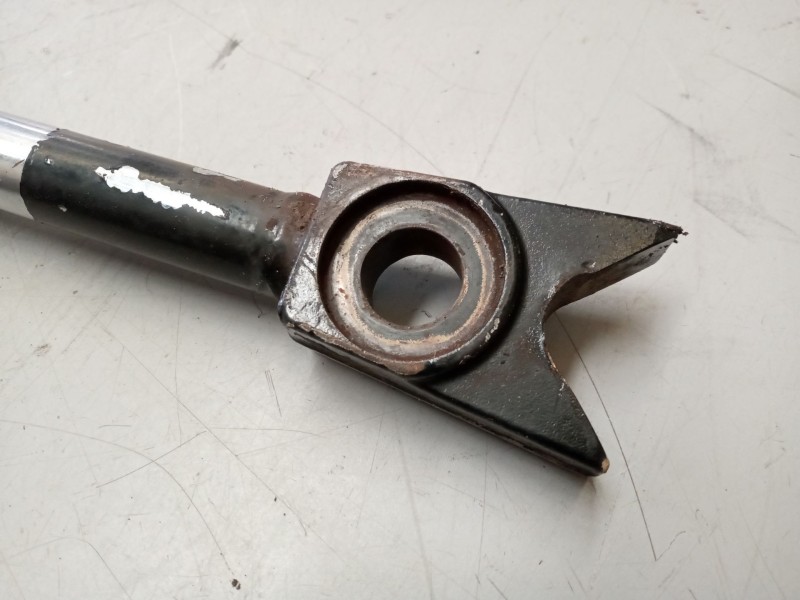 Recambio de brazo elevacion cabina para renault magnum ab diesel referencia OEM IAM 50106299108  