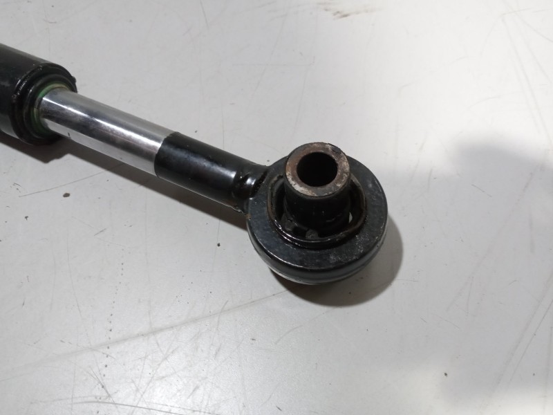 Recambio de brazo elevacion cabina para man tgx 18.xxx 12.4 diesel referencia OEM IAM 81417236124  81417236138