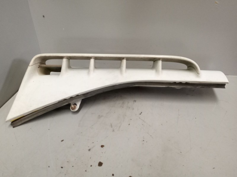 Recambio de deflector derecho para iveco stralis (as) 12.9 diesel referencia OEM IAM 504096162  