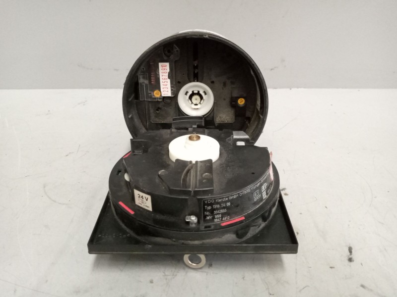 Recambio de tacografo para iveco eurocargo referencia OEM IAM 13182409 98474412 3342655