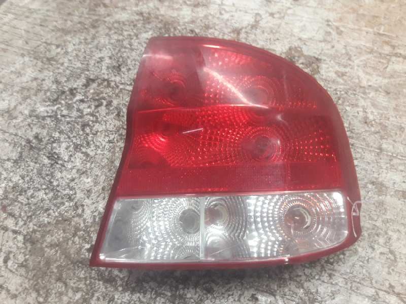 Recambio de piloto trasero derecho para daewoo kalos 1.4 sr referencia OEM IAM   