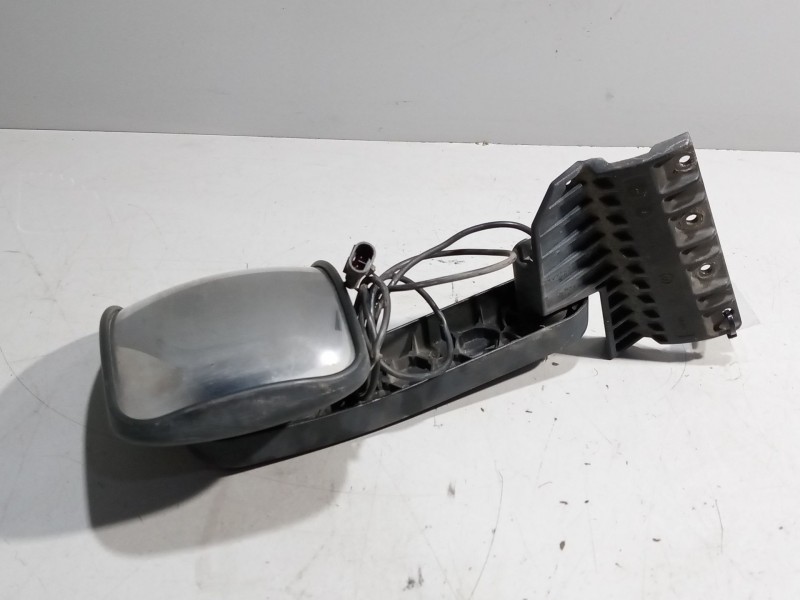 Recambio de retrovisor exterior frontal para iveco stralis (as) 12.9 diesel referencia OEM IAM   