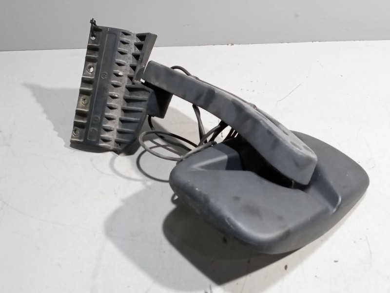 Recambio de retrovisor exterior frontal para iveco stralis (as) 12.9 diesel referencia OEM IAM   