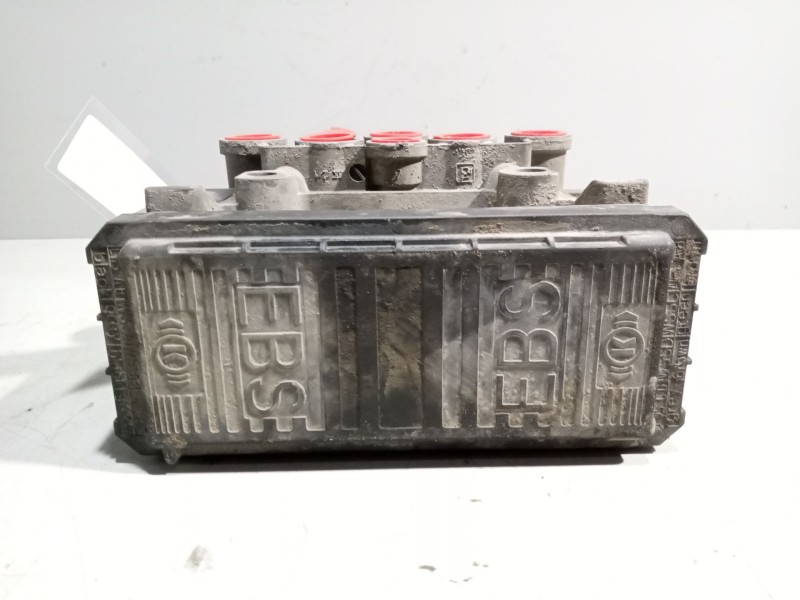 Recambio de valvula aire para renault magnum ab 2005 12.8 diesel referencia OEM IAM 21122035  K020022