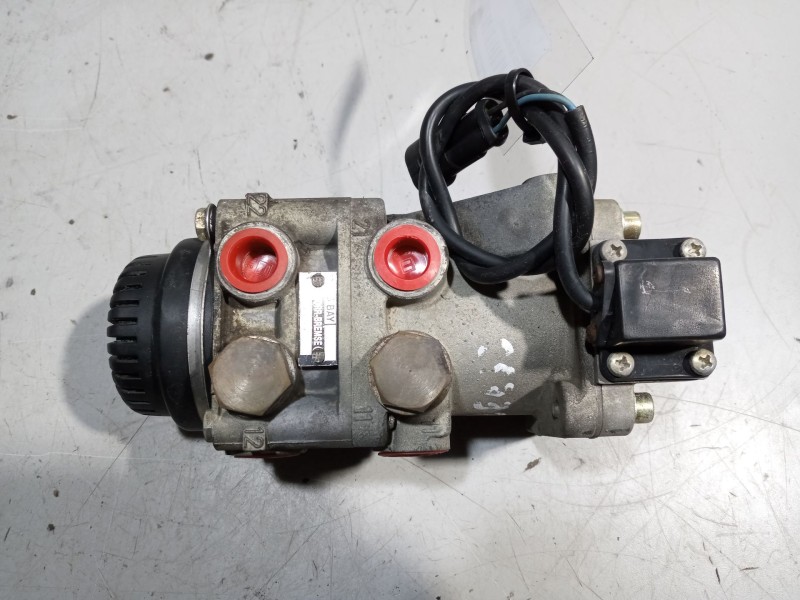 Recambio de valvula aire para iveco eurocargo 5.9 diesel referencia OEM IAM 99435640 dx75bay 500317963