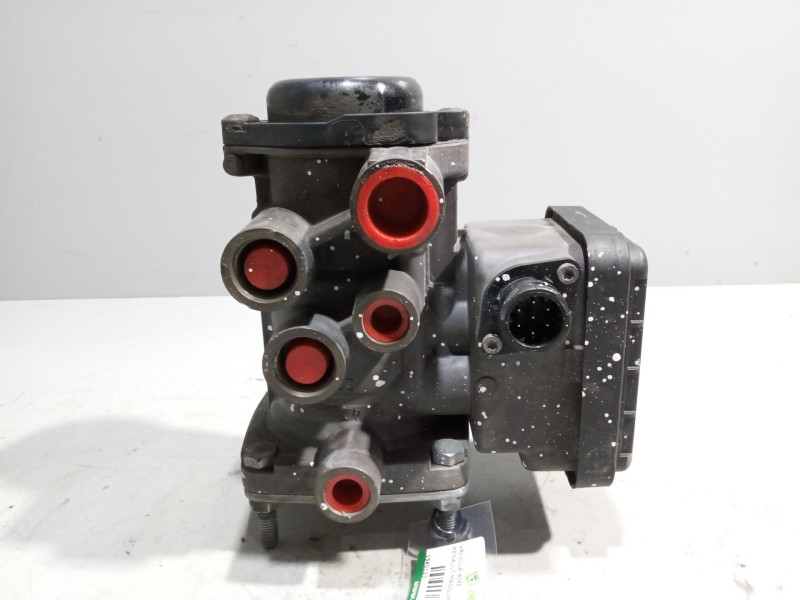 Recambio de valvula aire para renault magnum ab 2005 12.8 diesel referencia OEM IAM 21122038  K020625