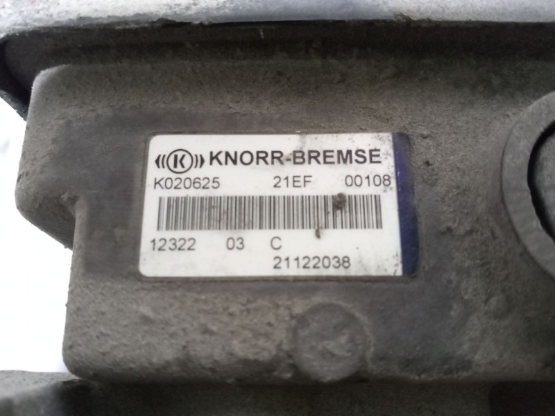 Recambio de valvula aire para renault magnum ab 2005 12.8 diesel referencia OEM IAM 21122038  K020625