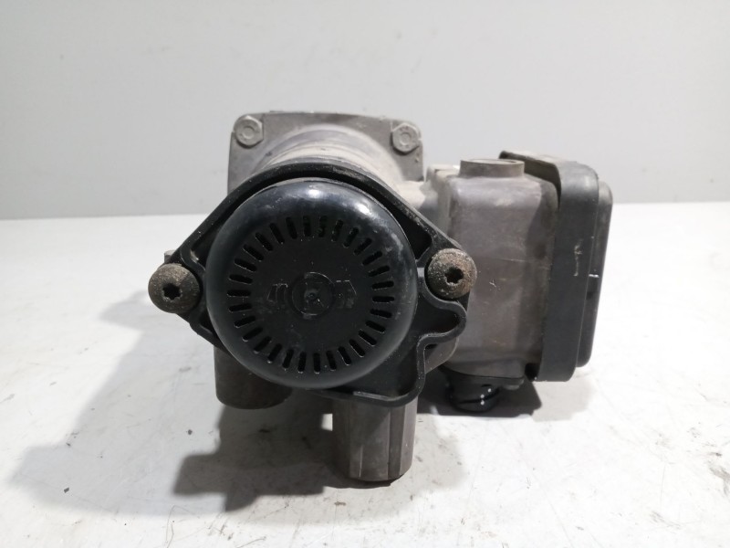 Recambio de valvula aire para renault magnum ab 2005 12.8 diesel referencia OEM IAM 21122038  K020625