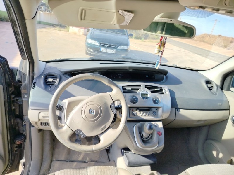 renault scenic ii del año 2004