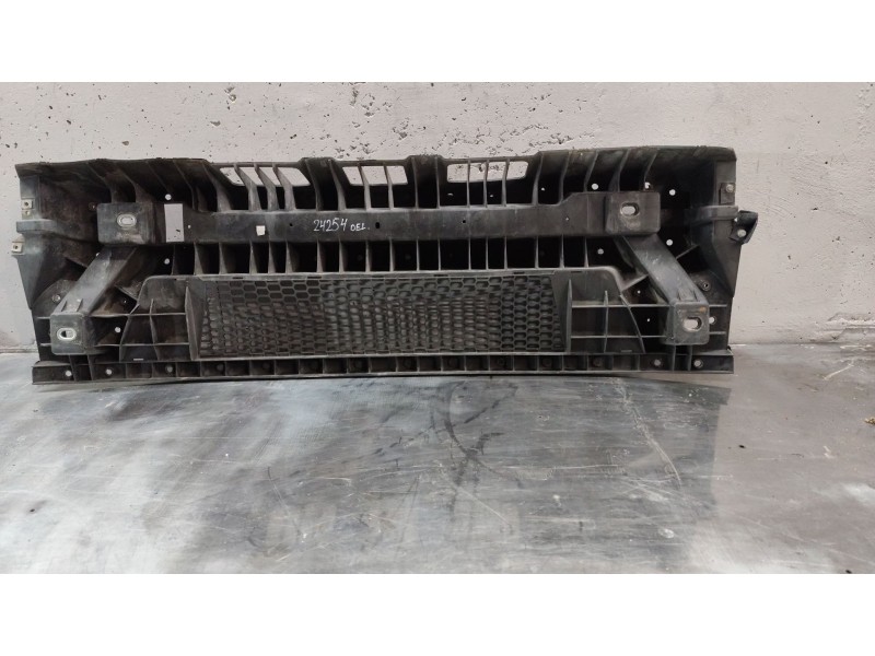 Recambio de rejilla paragolpes delantero para iveco daily iv caja/chasis 70c17, 70c17 /p referencia OEM IAM   