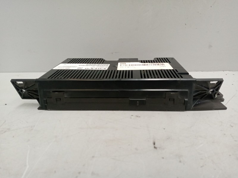 Recambio de pantalla multifuncion para volvo fh xxx referencia OEM IAM 22148422  