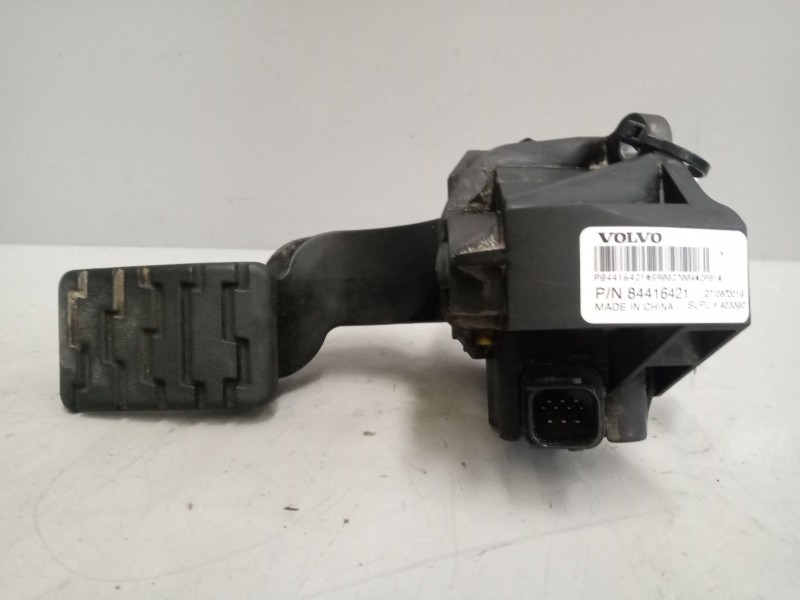 Recambio de pedal acelerador para volvo fh xxx referencia OEM IAM 84416421  