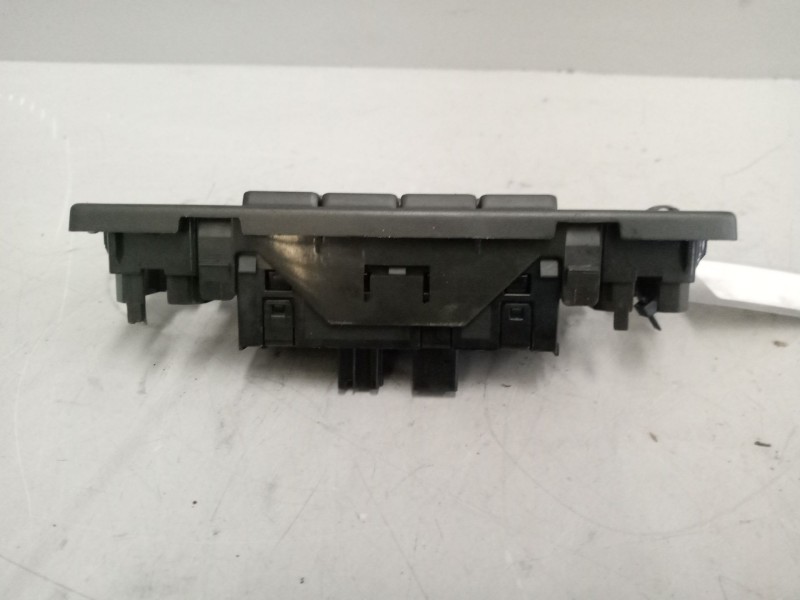 Recambio de interruptor para volvo fh xxx referencia OEM IAM 22026373  