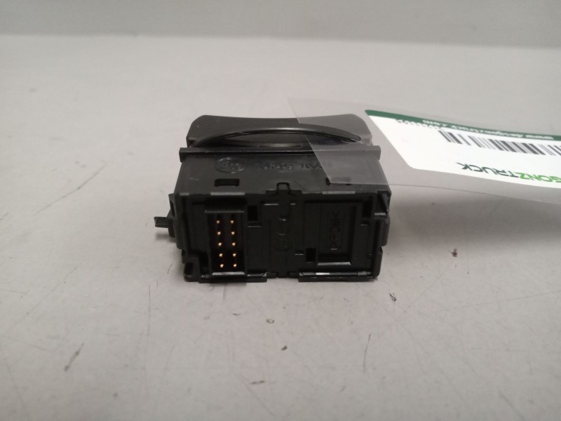 Recambio de interruptor para volvo fh xxx referencia OEM IAM 21211195  