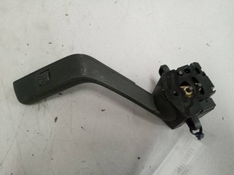 Recambio de mando limpia para volvo fh xxx referencia OEM IAM 22860372  