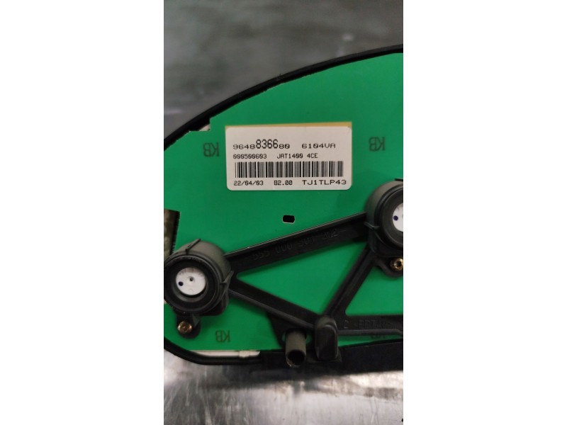 Recambio de cuadro instrumentos para peugeot 206 berlina x-line referencia OEM IAM 9648836680  