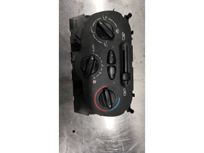 Recambio de mando calefaccion / aire acondicionado para peugeot 206 berlina x-line referencia OEM IAM 99210  