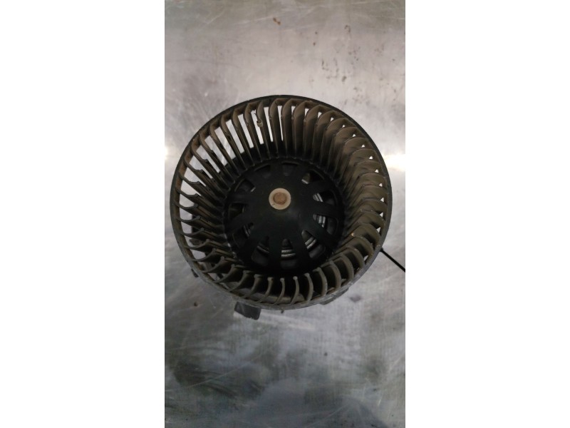 Recambio de ventilador calefaccion para peugeot 206 berlina x-line referencia OEM IAM 6424501  
