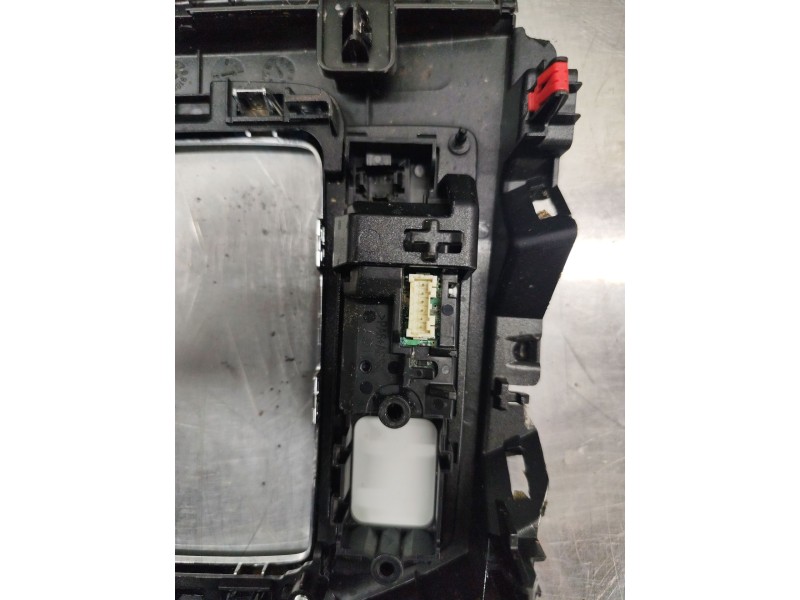 Recambio de moldura para mazda cx-5 (kf) 2.2 d referencia OEM IAM KB8C64341  