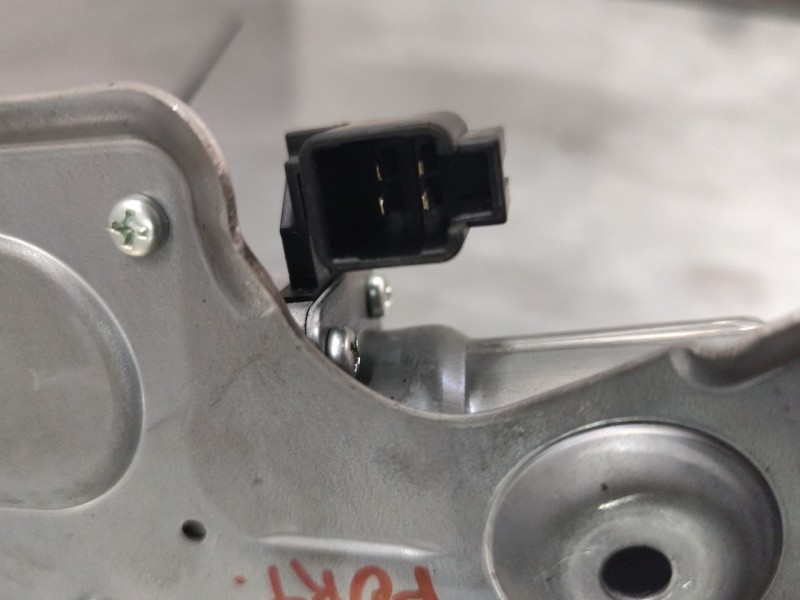 Recambio de motor limpia trasero para mazda cx-5 (kf) 2.2 d referencia OEM IAM KB7W6745  8496001090