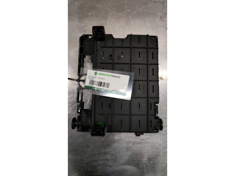 Recambio de caja reles / fusibles para peugeot 206 berlina x-line referencia OEM IAM 9650664180  32448527
