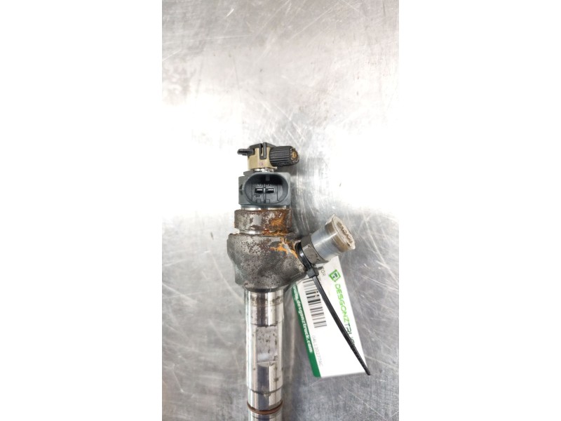 Recambio de inyector para audi a3 (8v1, 8vk) 2.0 tdi quattro referencia OEM IAM 04L130277AC  0445110469
