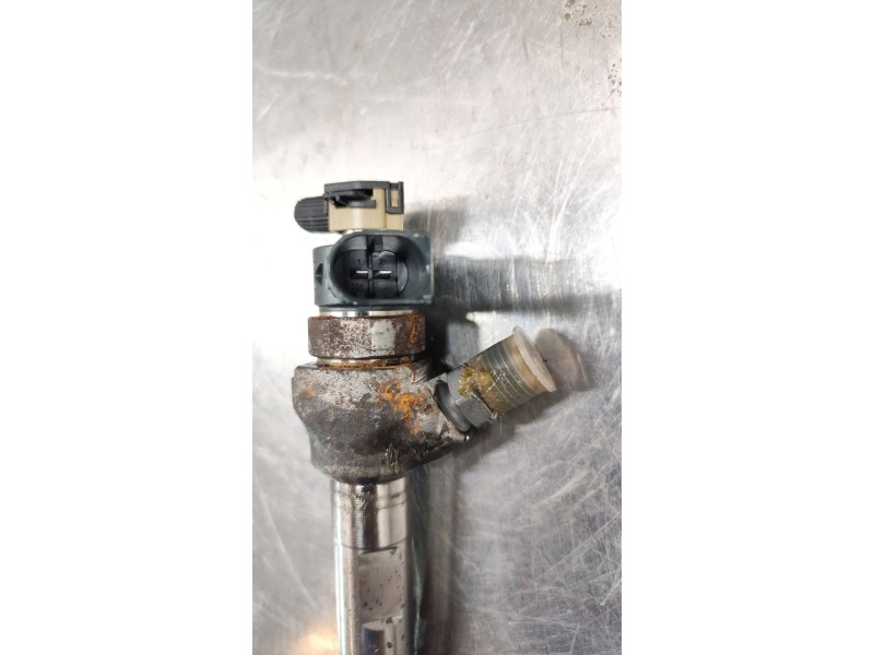 Recambio de inyector para audi a3 (8v1, 8vk) 2.0 tdi quattro referencia OEM IAM 04L130277AC  0445110469