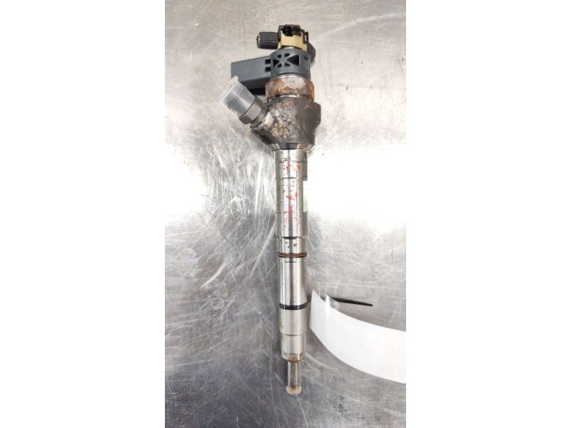 Recambio de inyector para audi a3 (8v1, 8vk) 2.0 tdi quattro referencia OEM IAM 04L130277AC  0445110469