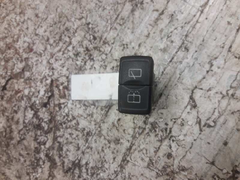 Recambio de boton agua limpia para ssangyong rexton rx 270 full referencia OEM IAM 0B041 7 PINS 