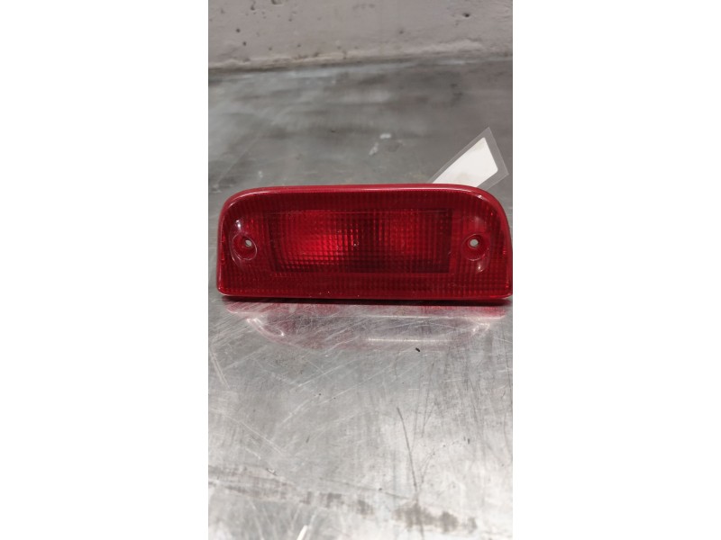 Recambio de piloto trasero central para nissan nv200 furgoneta 1.5 dci 90 (m20, m20m) referencia OEM IAM   