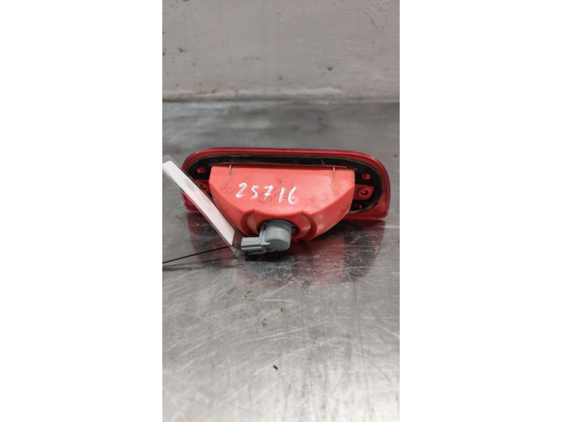 Recambio de piloto trasero central para nissan nv200 furgoneta 1.5 dci 90 (m20, m20m) referencia OEM IAM   