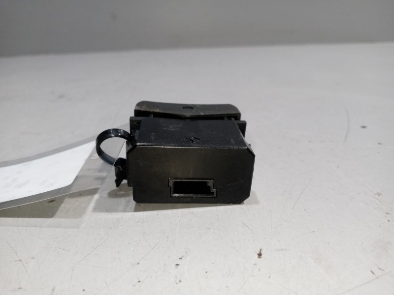 Recambio de interruptor para volvo fh xxx referencia OEM IAM 21371086  