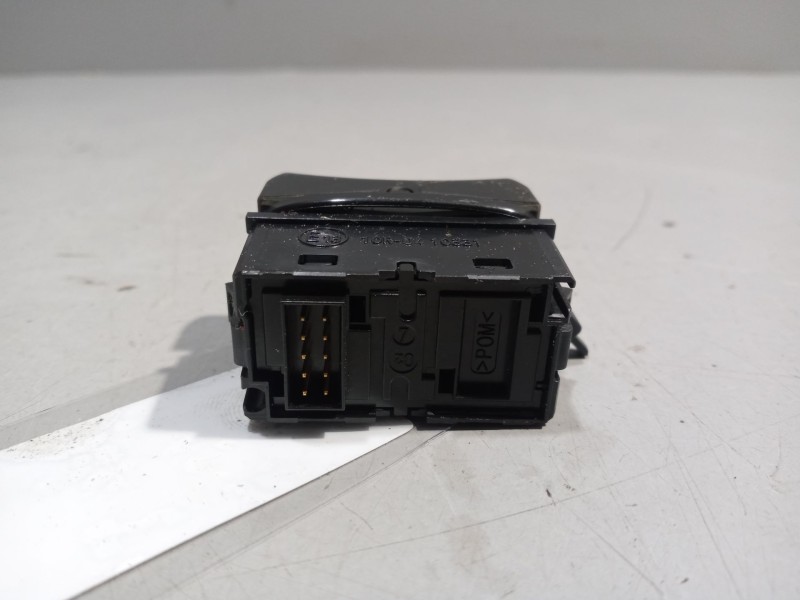 Recambio de interruptor para volvo fh xxx referencia OEM IAM 21211203  