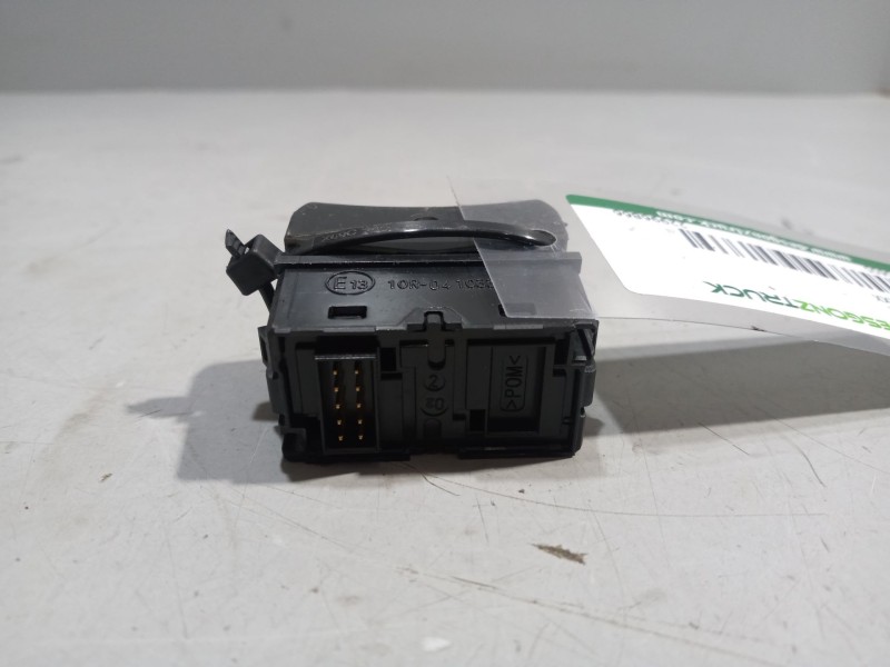 Recambio de interruptor para volvo fh xxx referencia OEM IAM 22996866  