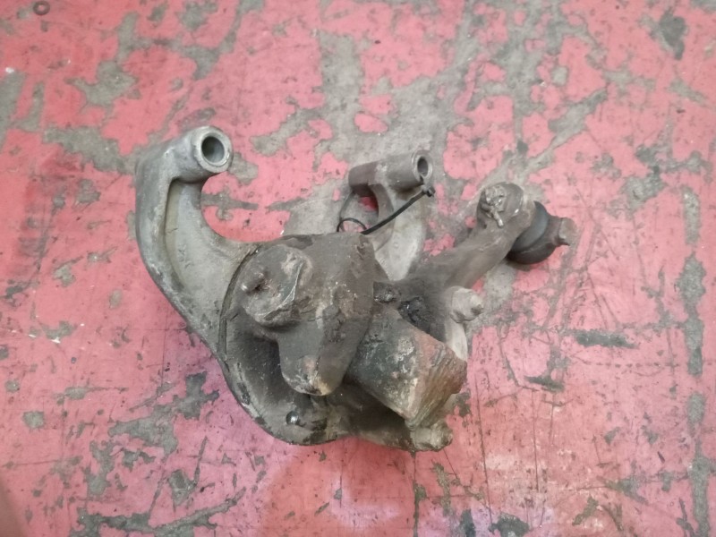 Recambio de mangueta delantera derecha para nissan trade 3.0 diesel referencia OEM IAM   