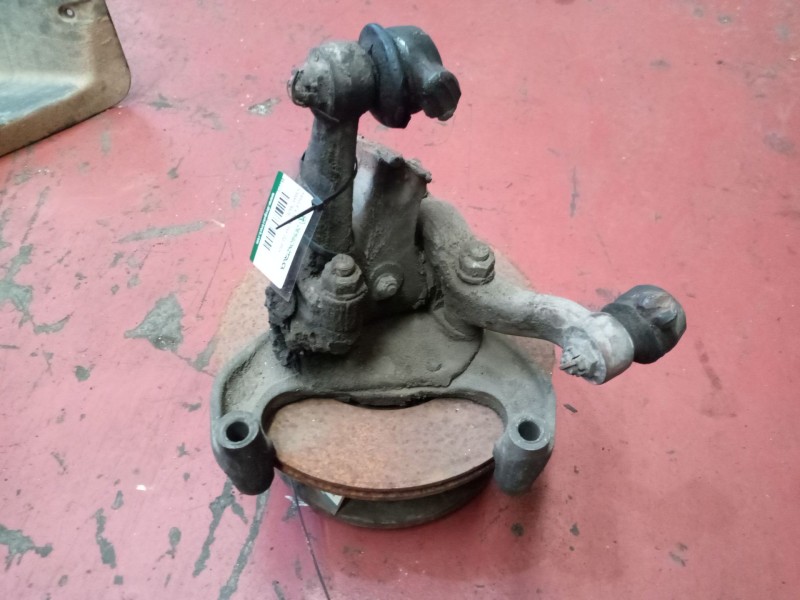 Recambio de mangueta delantera izquierda para nissan trade chasis cabina referencia OEM IAM   