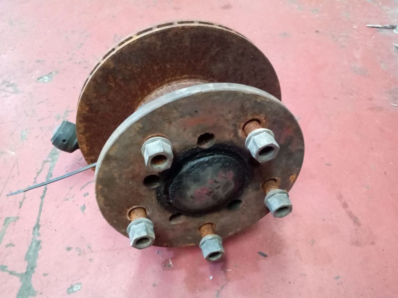 Recambio de buje delantero para nissan trade chasis cabina referencia OEM IAM   