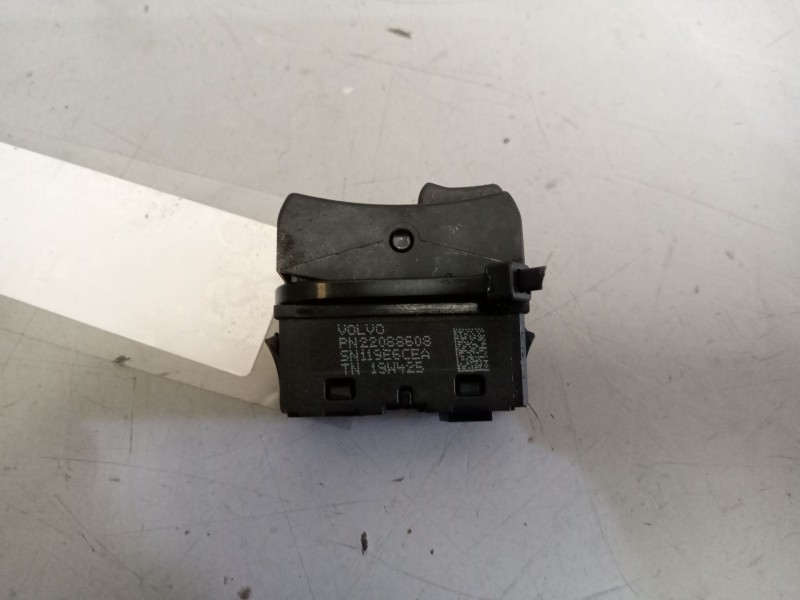 Recambio de interruptor para volvo fh xxx referencia OEM IAM 22088608  