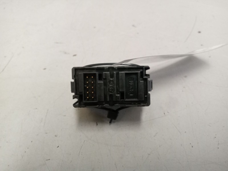 Recambio de interruptor para volvo fh xxx referencia OEM IAM 21211193  